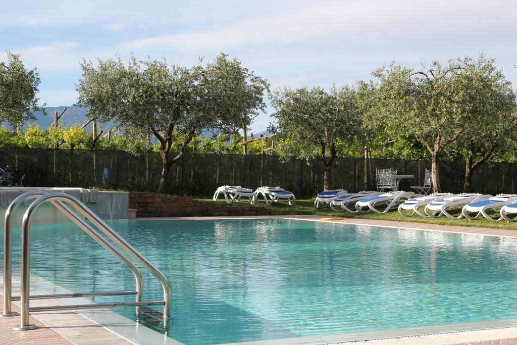 קאבאיון ורונסה Residence Ulivi מראה חיצוני תמונה
