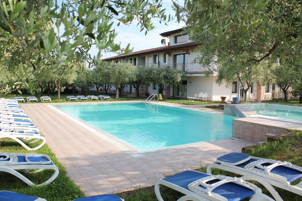 קאבאיון ורונסה Residence Ulivi מראה חיצוני תמונה